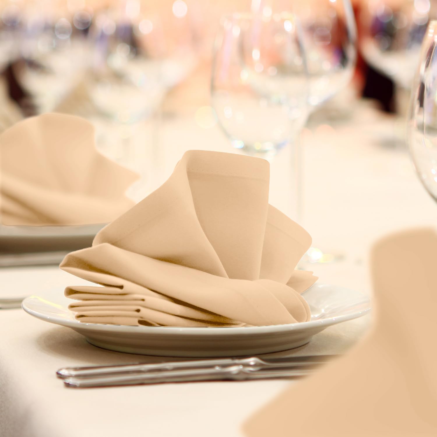 100 Polyester Durable Cloth Napkins 17x17