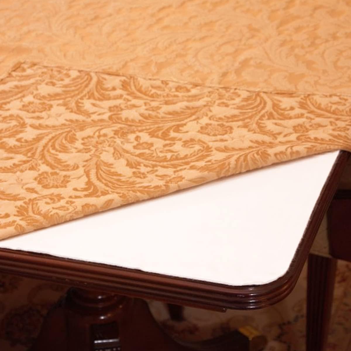 LAMINET Deluxe Heavy Duty Table Pad - Extend Your Tables Life