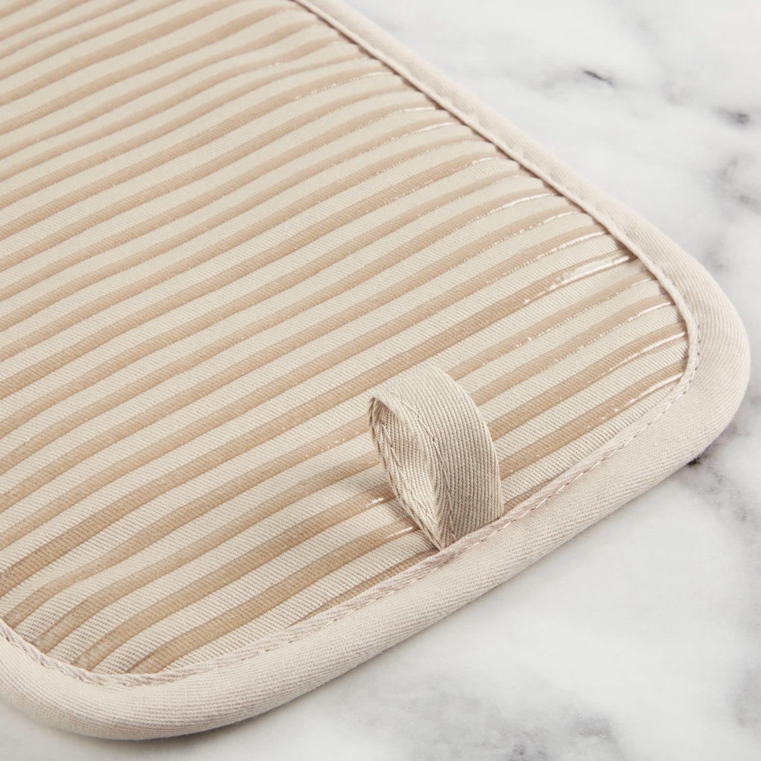Quilted Kitchen Towels Oven Mitt 4-Pack Set