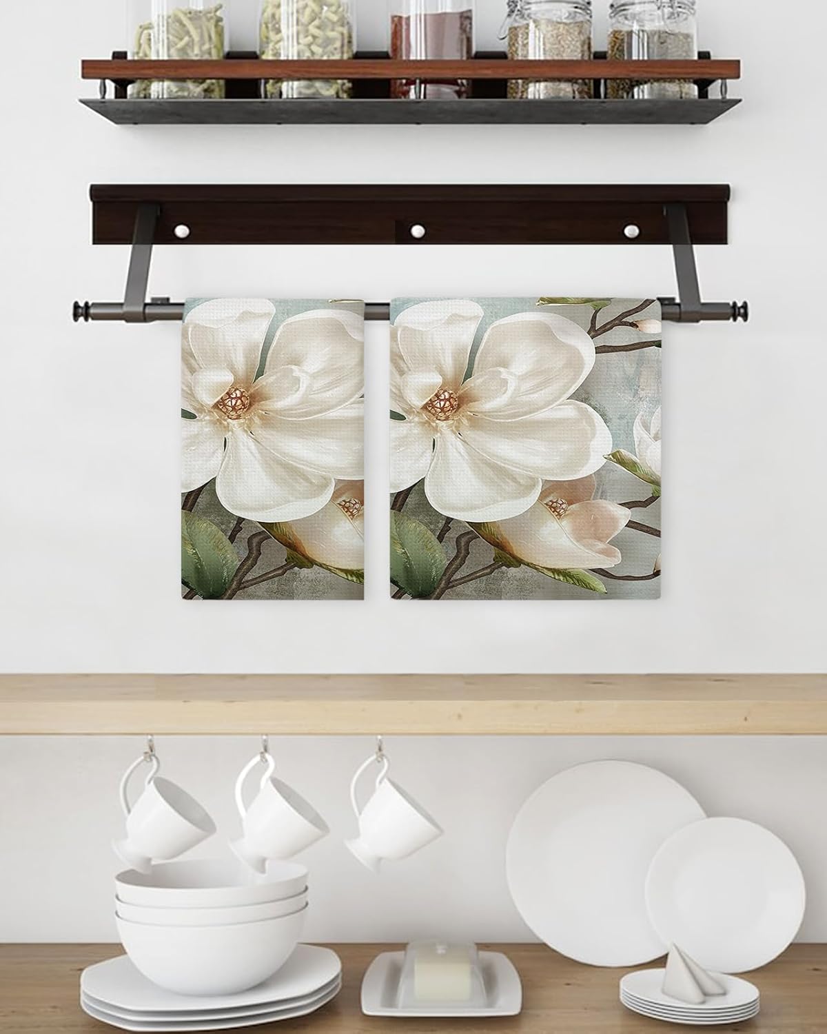 Retro White Flowers Hand Towels Set