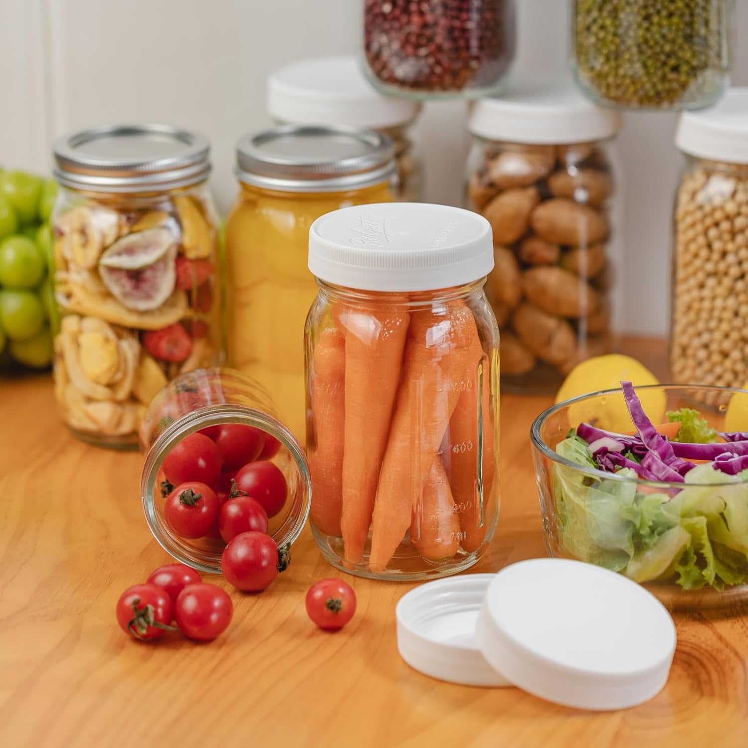 Yodecy 4 Pack 32 oz Clear Mason Jars with Airtight Lids