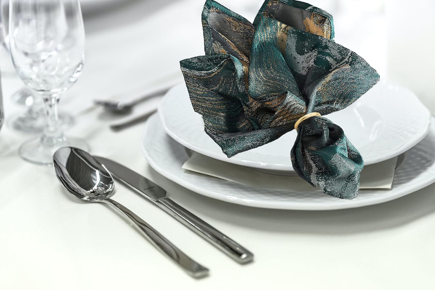 Stainless Steel Gold Napkin Rings 10-Piece Set for Dining Events