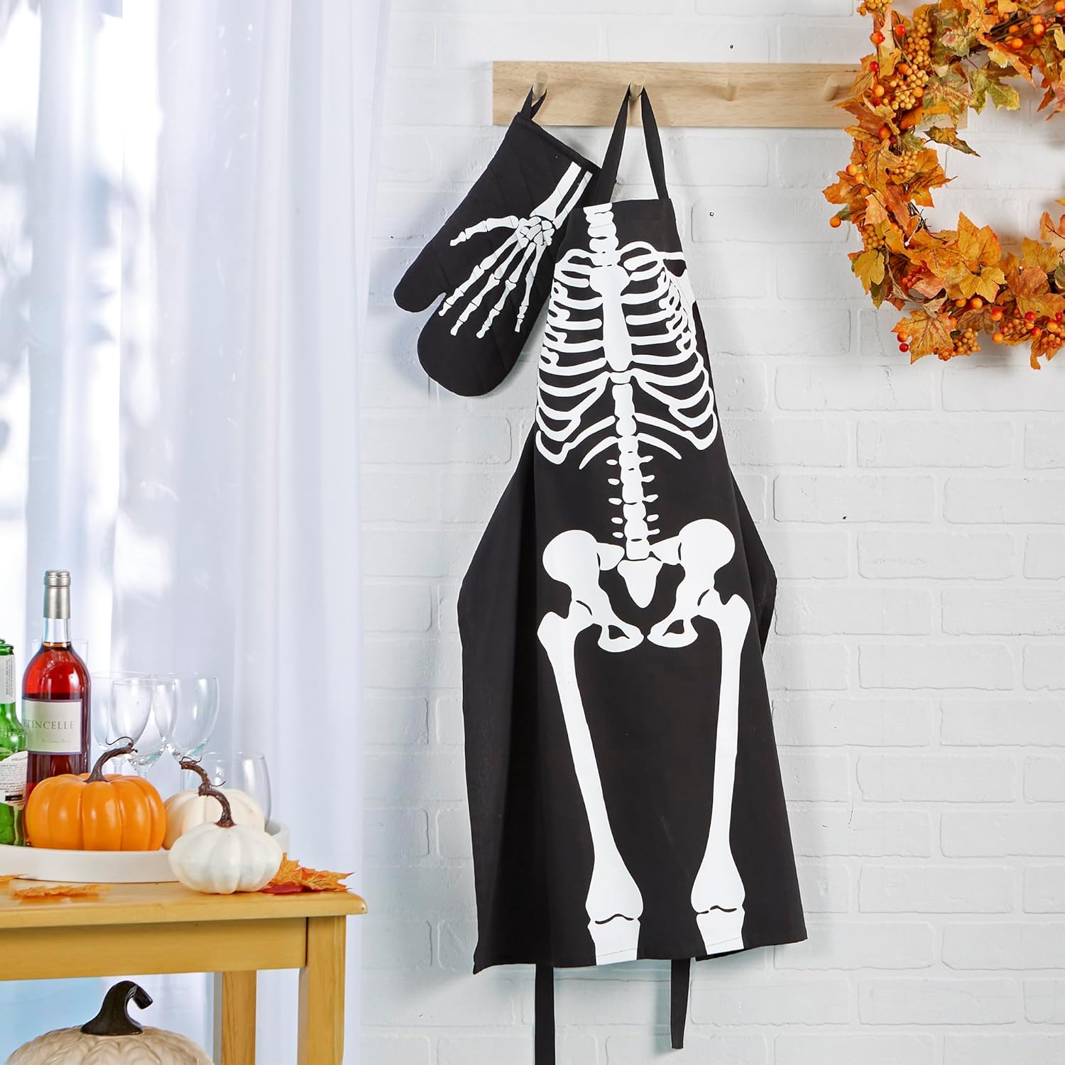 Dreadful Delights Halloween Cooking Apron Oven Mitt Set Skeleton 2 Piece
