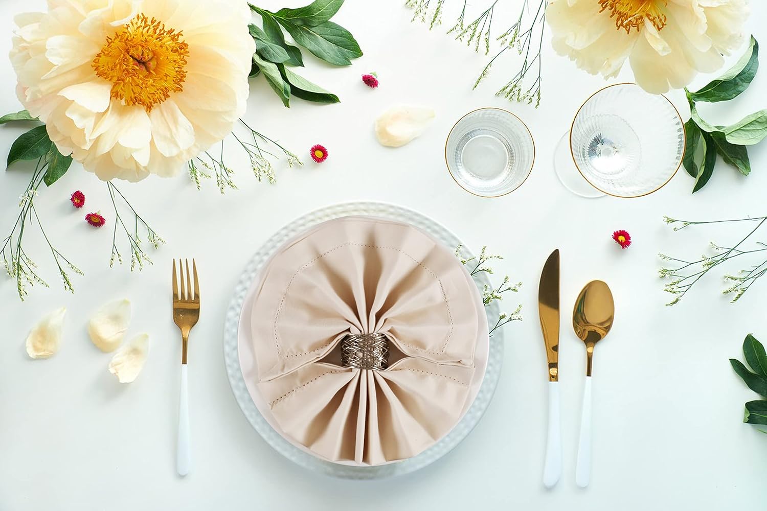Stylish Set of 12 20x20 Cloth Napkins