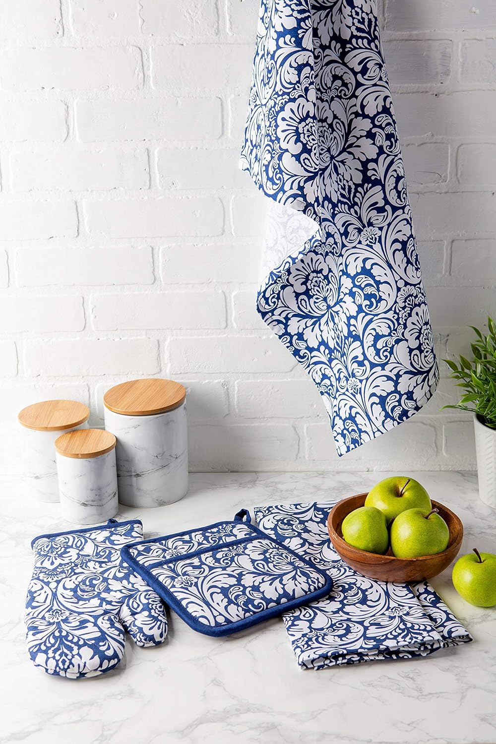 DII Quilted Kitchen Oven Mitt Potholder Set Nautical Blue Damask Print Two-Piece